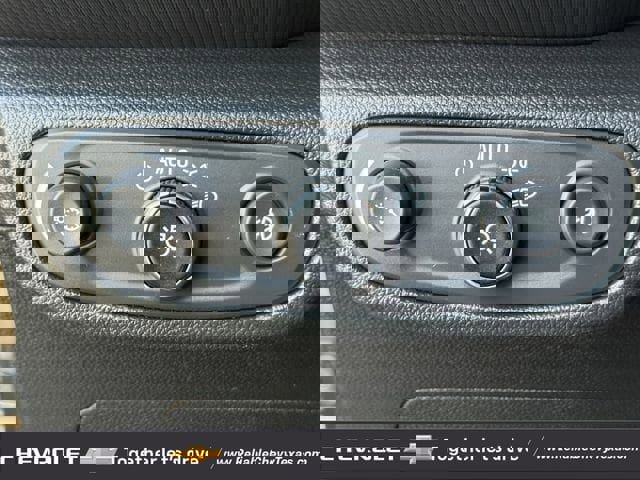 Used 2022 Chevrolet TrailBlazer ACTIV image 27