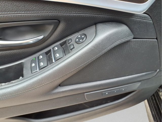 Used 2013 BMW 535i xDrive Sedan AWD/4WD image 19