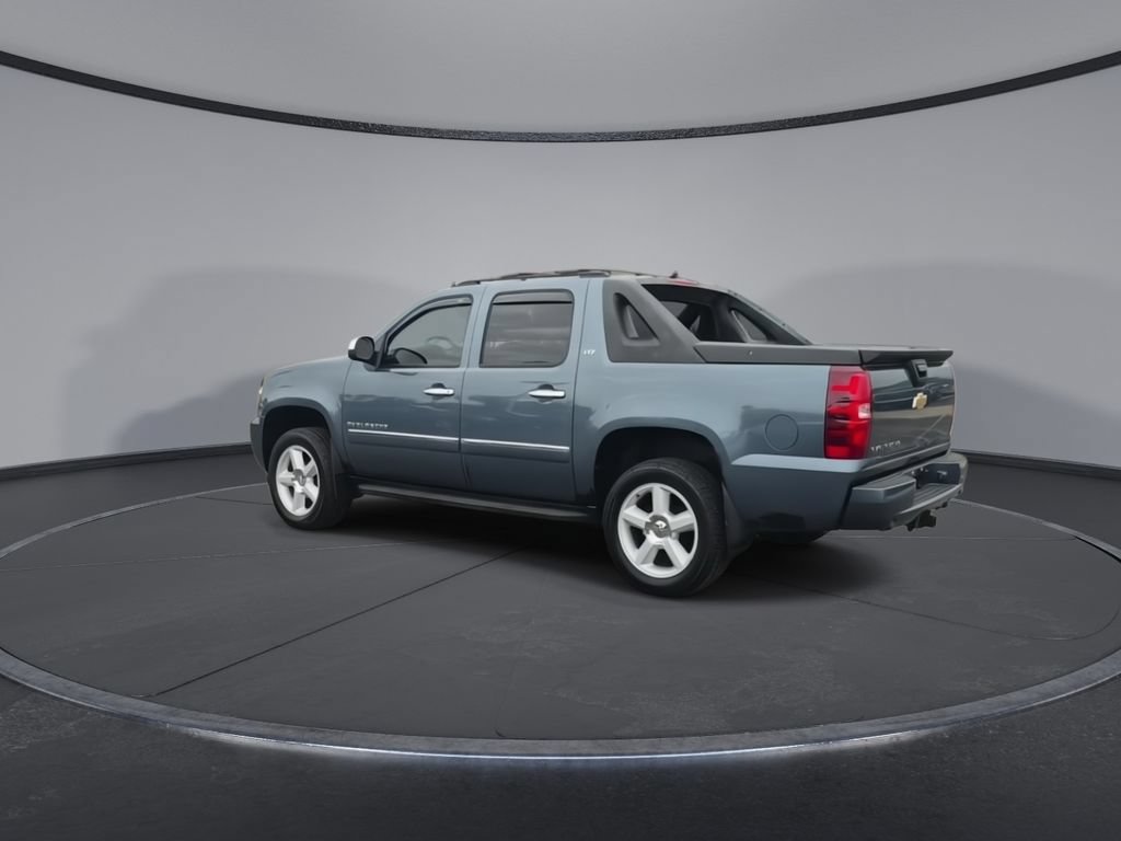Used 2012 Chevrolet Avalanche LTZ AWD/4WD image 6