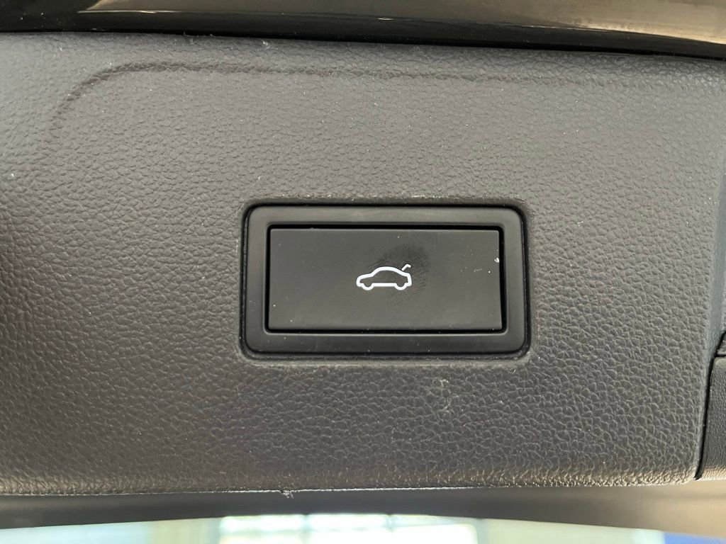 Used 2023 Volkswagen Atlas SEL Premium AWD/4WD image 26