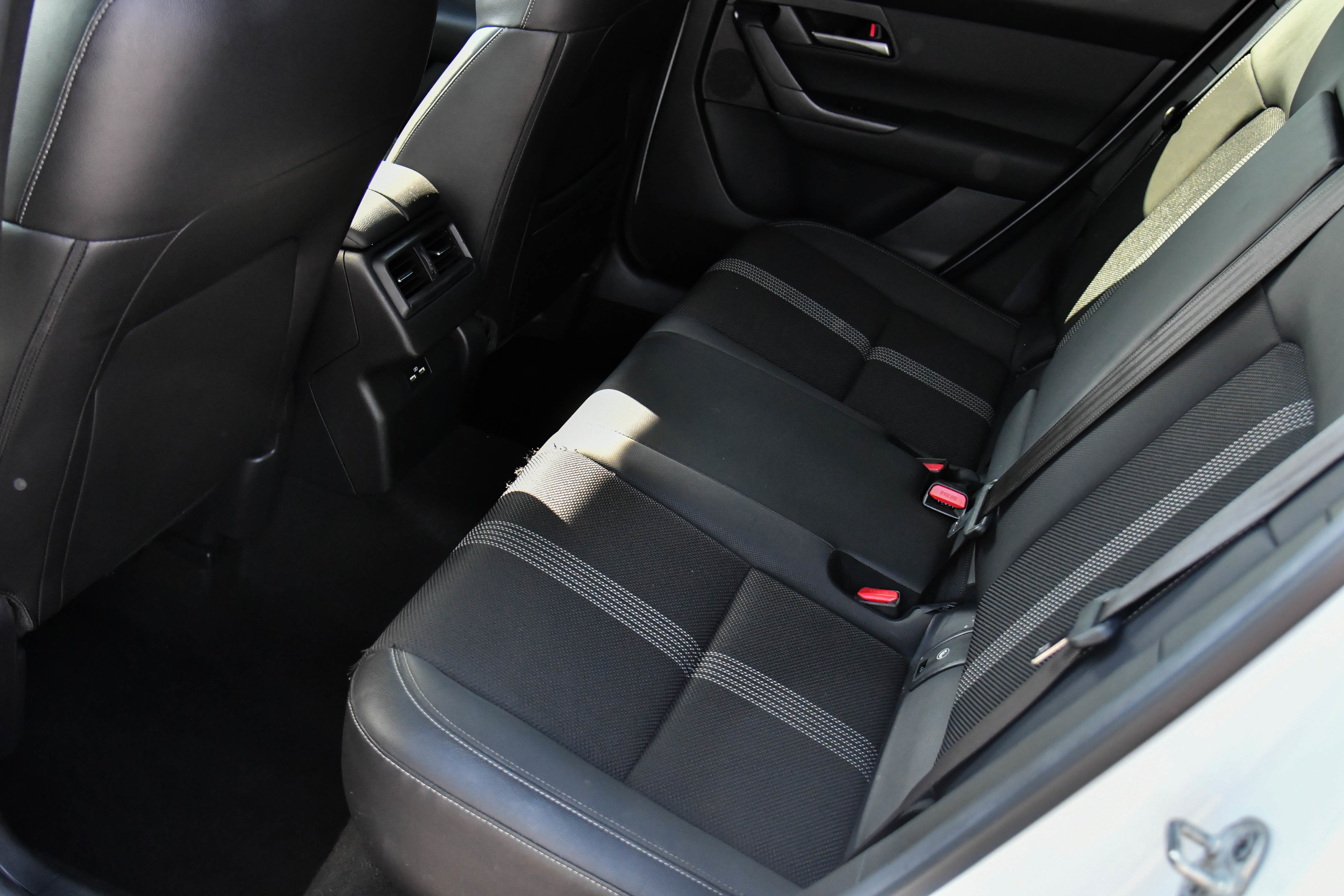 Used 2024 MAZDA CX-50 AWD 2.5 S w/ Cargo Package image 32