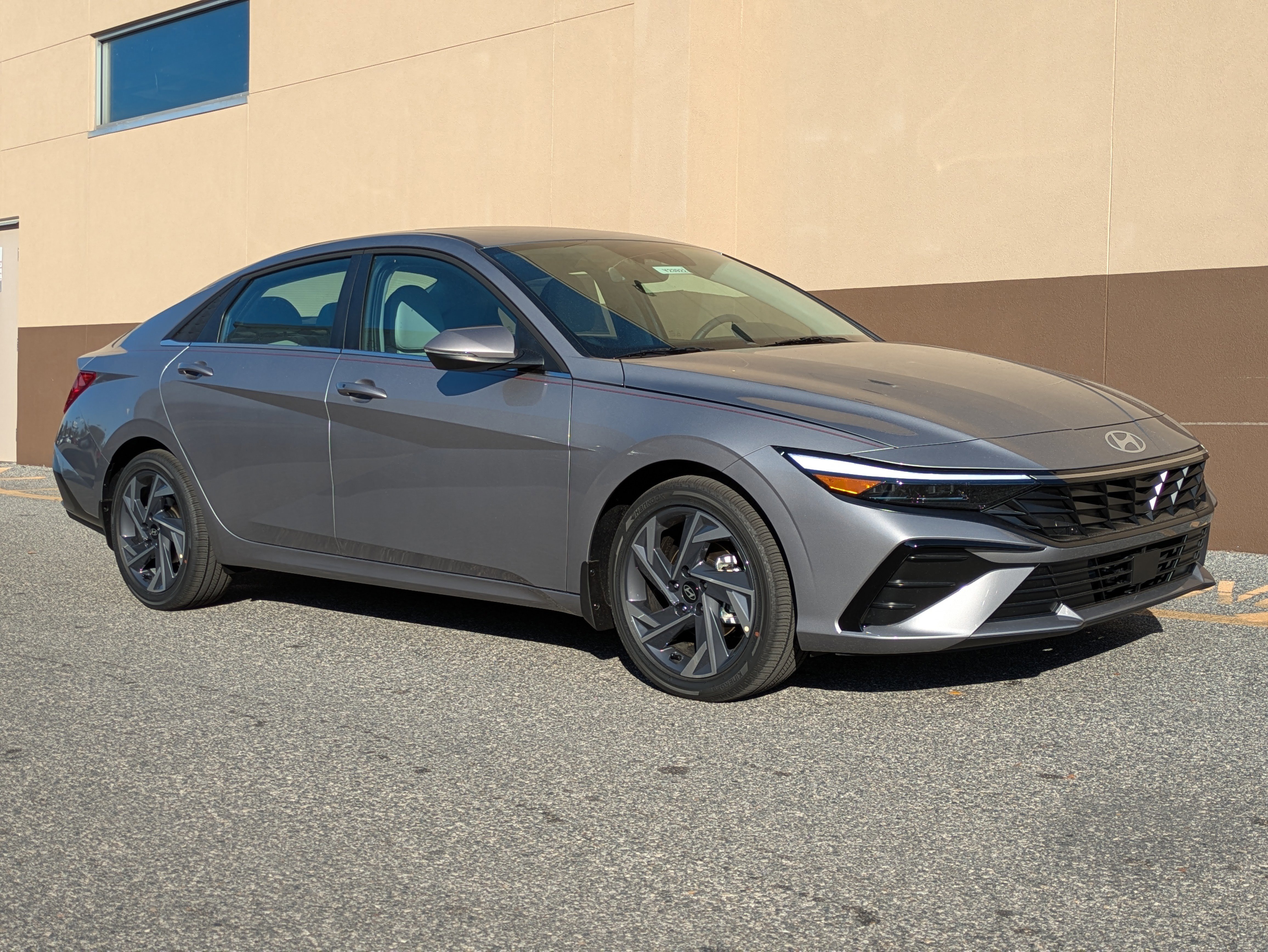 New 2026 Hyundai Elantra Limited image 2