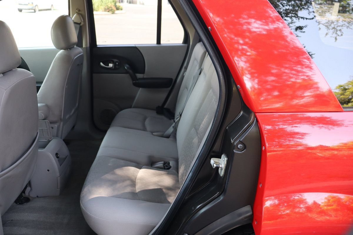 Used 2005 Saturn Vue 2WD w/ Sport Plus Pkg image 20