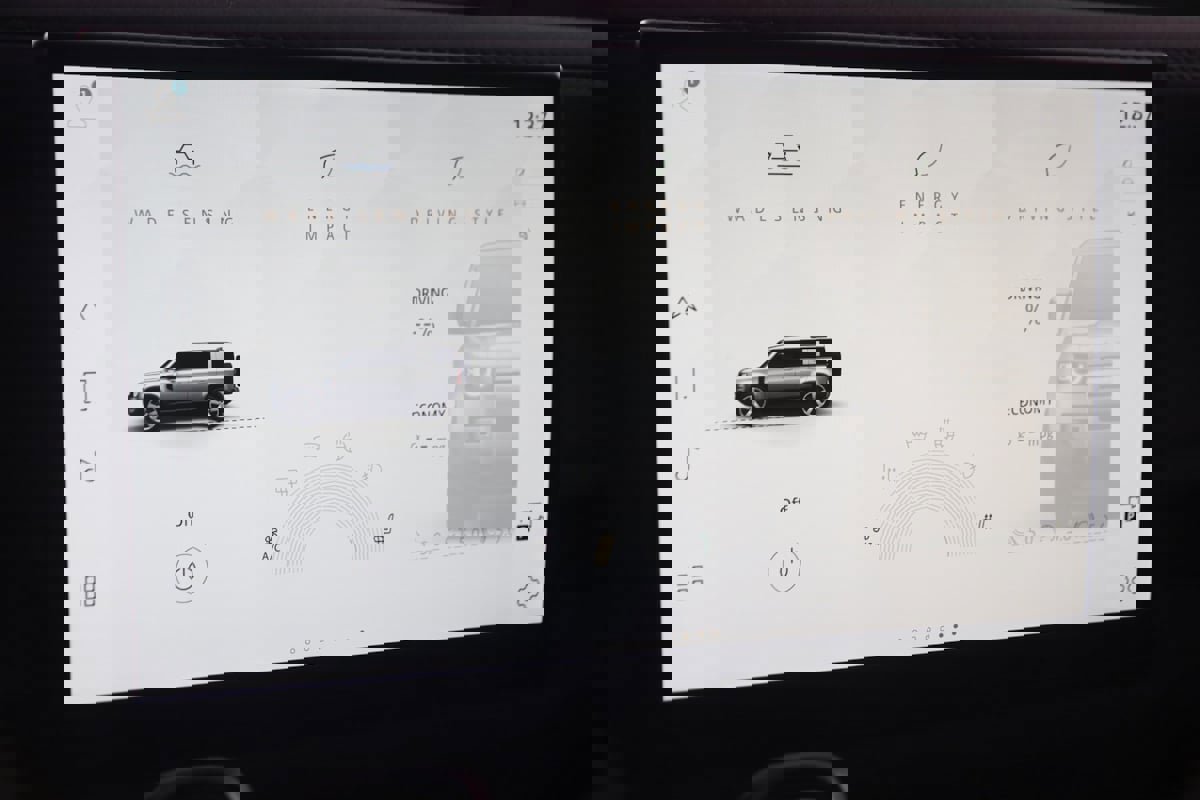 Used 2022 Land Rover Defender 110 SE image 33