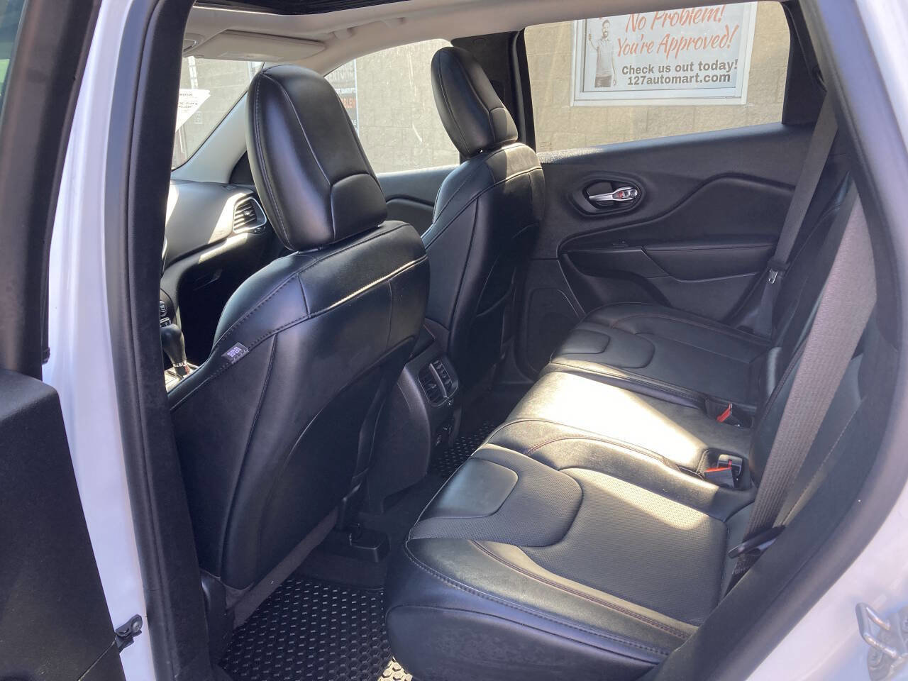 Used 2022 Jeep Cherokee Trailhawk w/ Sun, Sound & Nav Group image 13