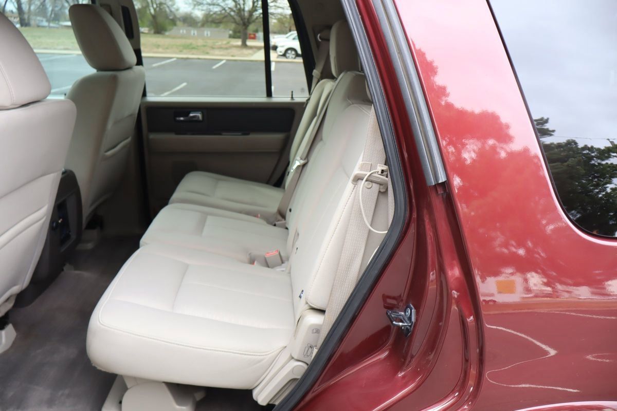 Used 2010 Ford Expedition XLT image 20