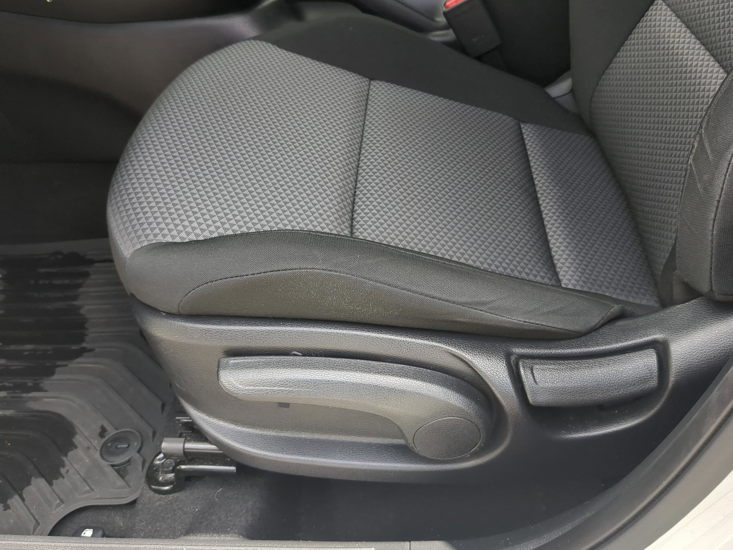 Certified 2023 Kia Soul LX FWD image 14