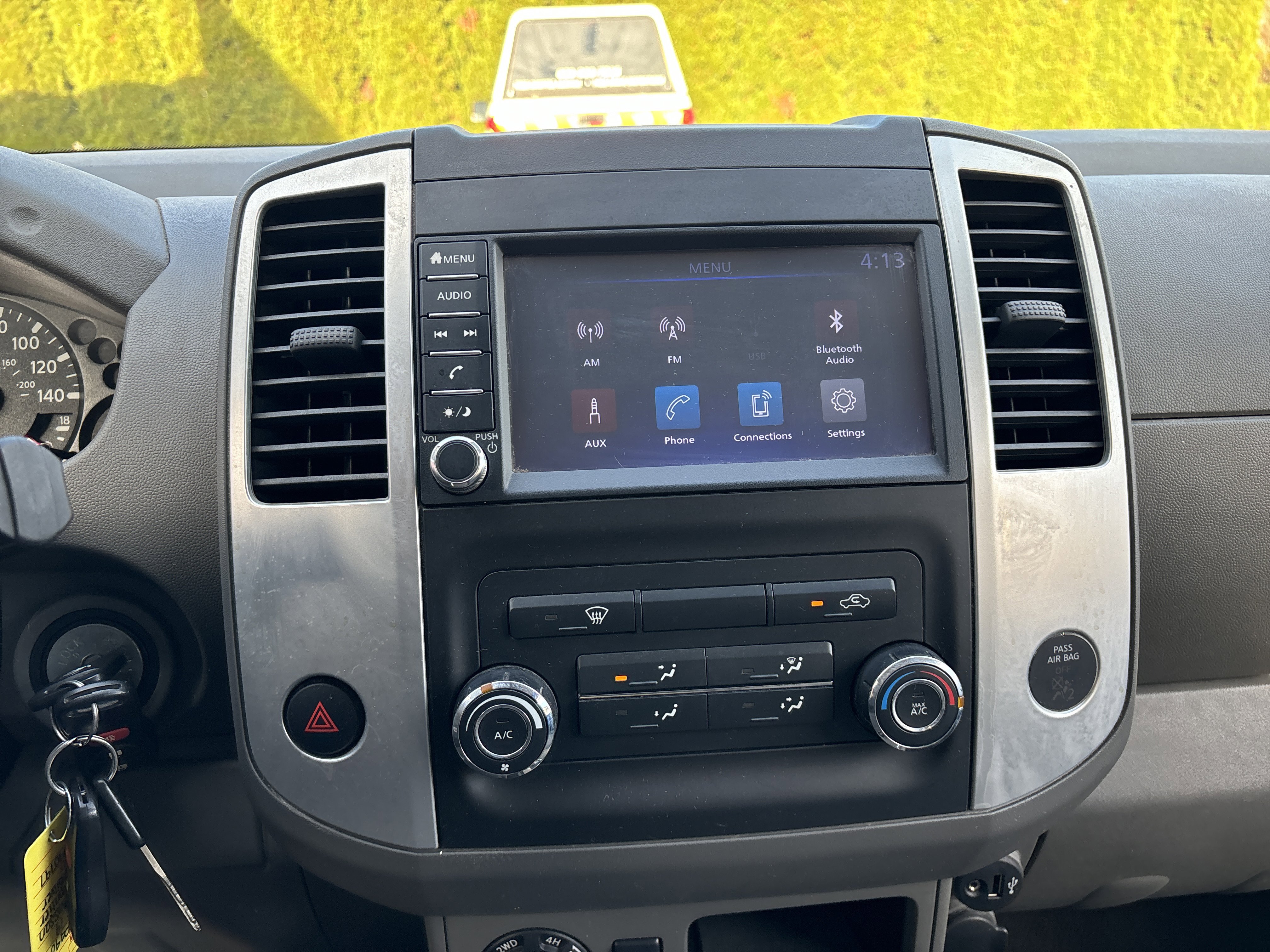 Used 2019 Nissan Frontier SV image 24