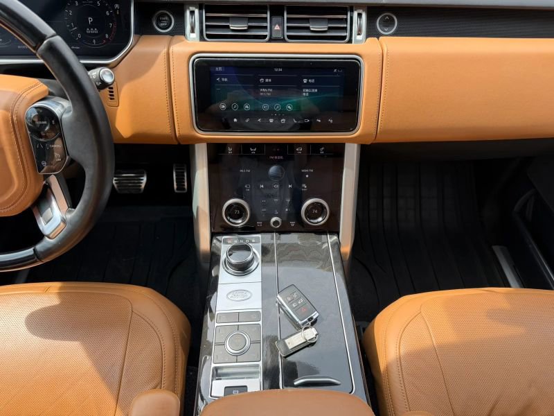 Used 2020 Land Rover Range Rover Autobiography image 27