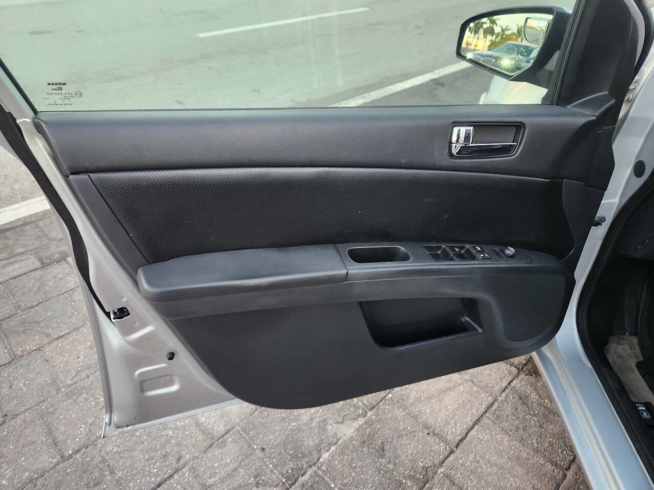 Used 2012 Nissan Sentra 2.0 SL w/ Special Value Pkg image 11