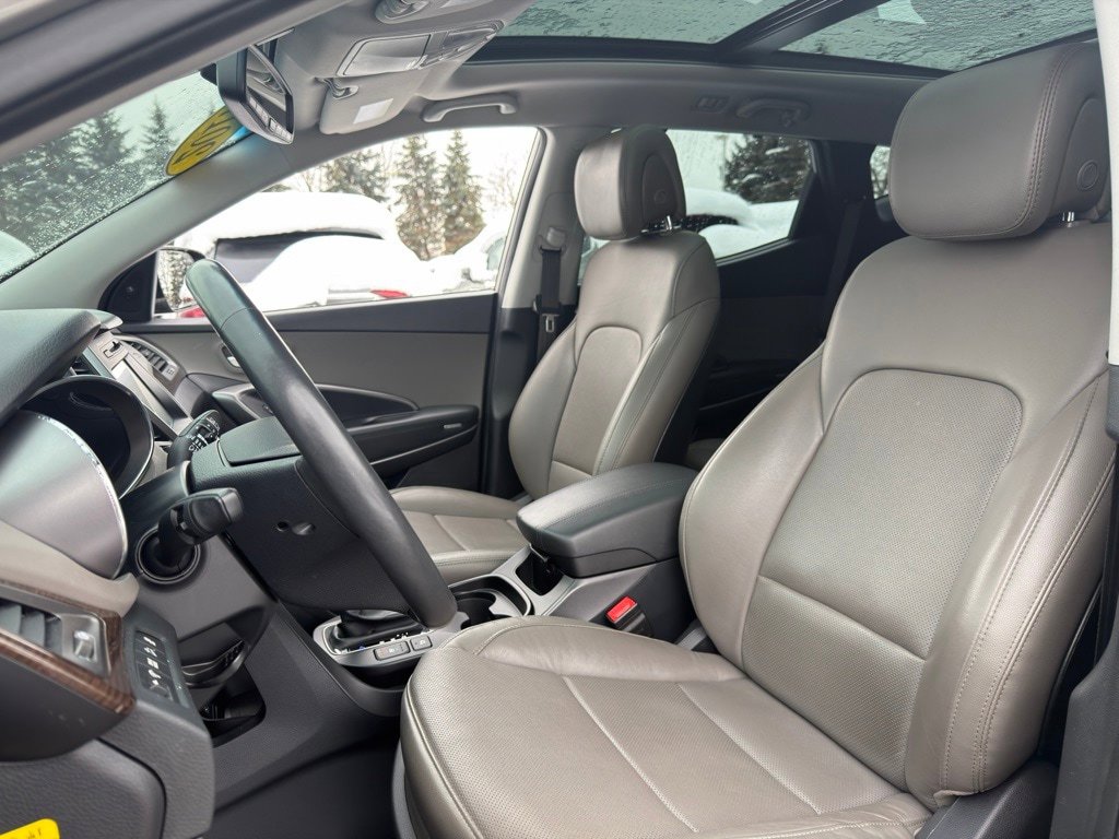 Used 2017 Hyundai Santa Fe Sport FWD image 30