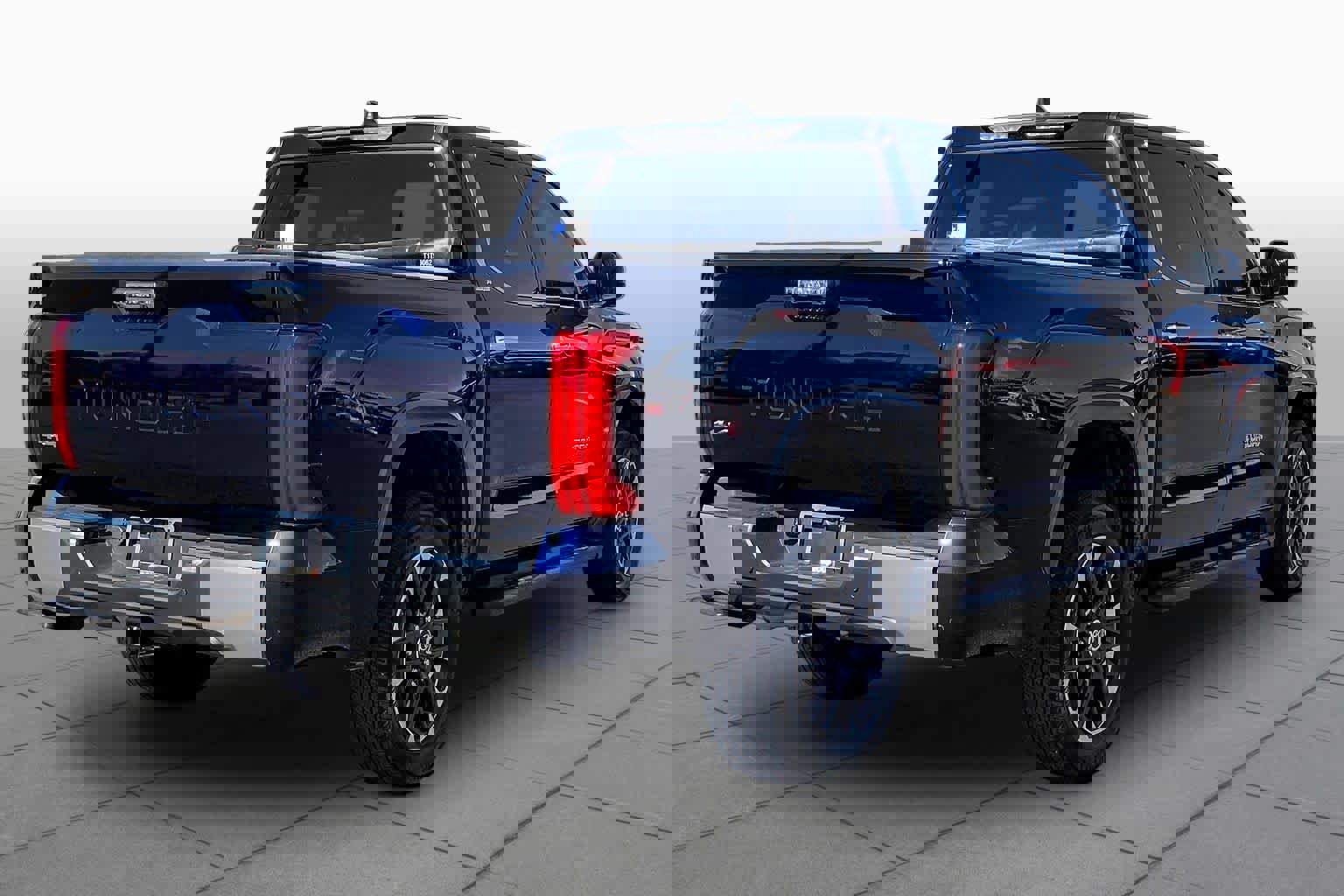 Used 2024 Toyota Tundra Limited w/ Power Package image 13