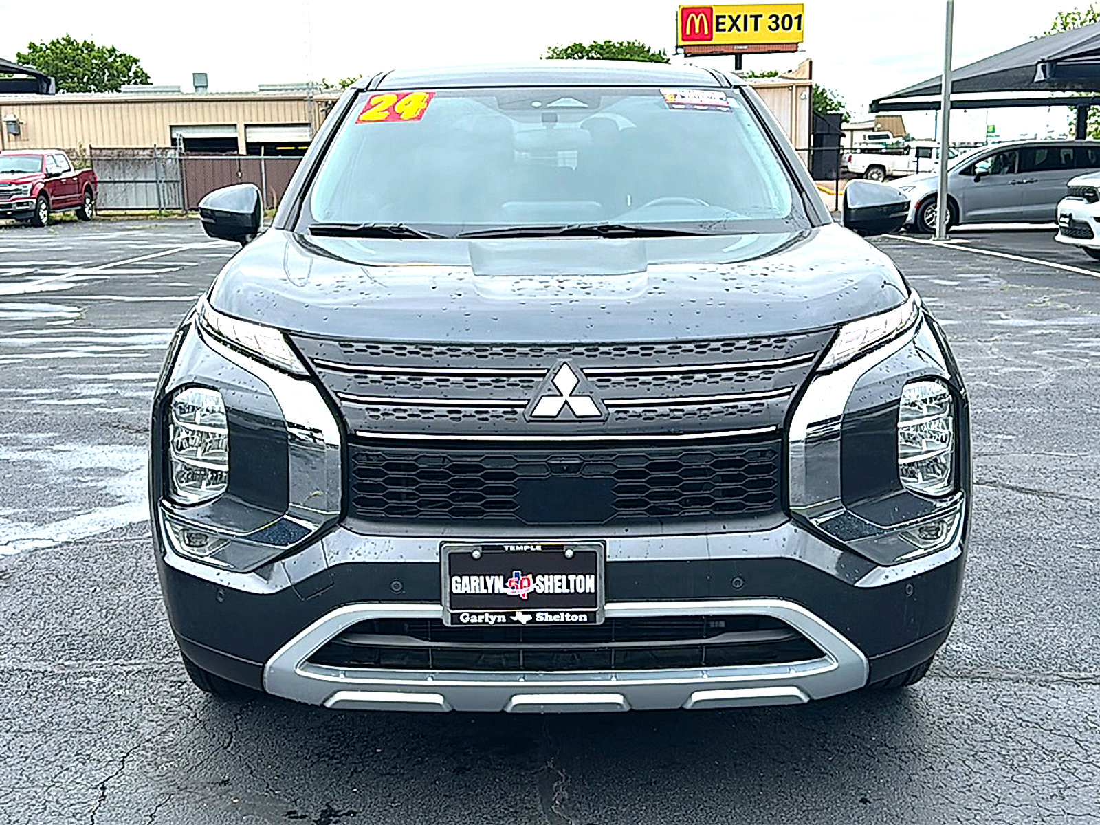 Used 2024 Mitsubishi Outlander SE FWD image 11