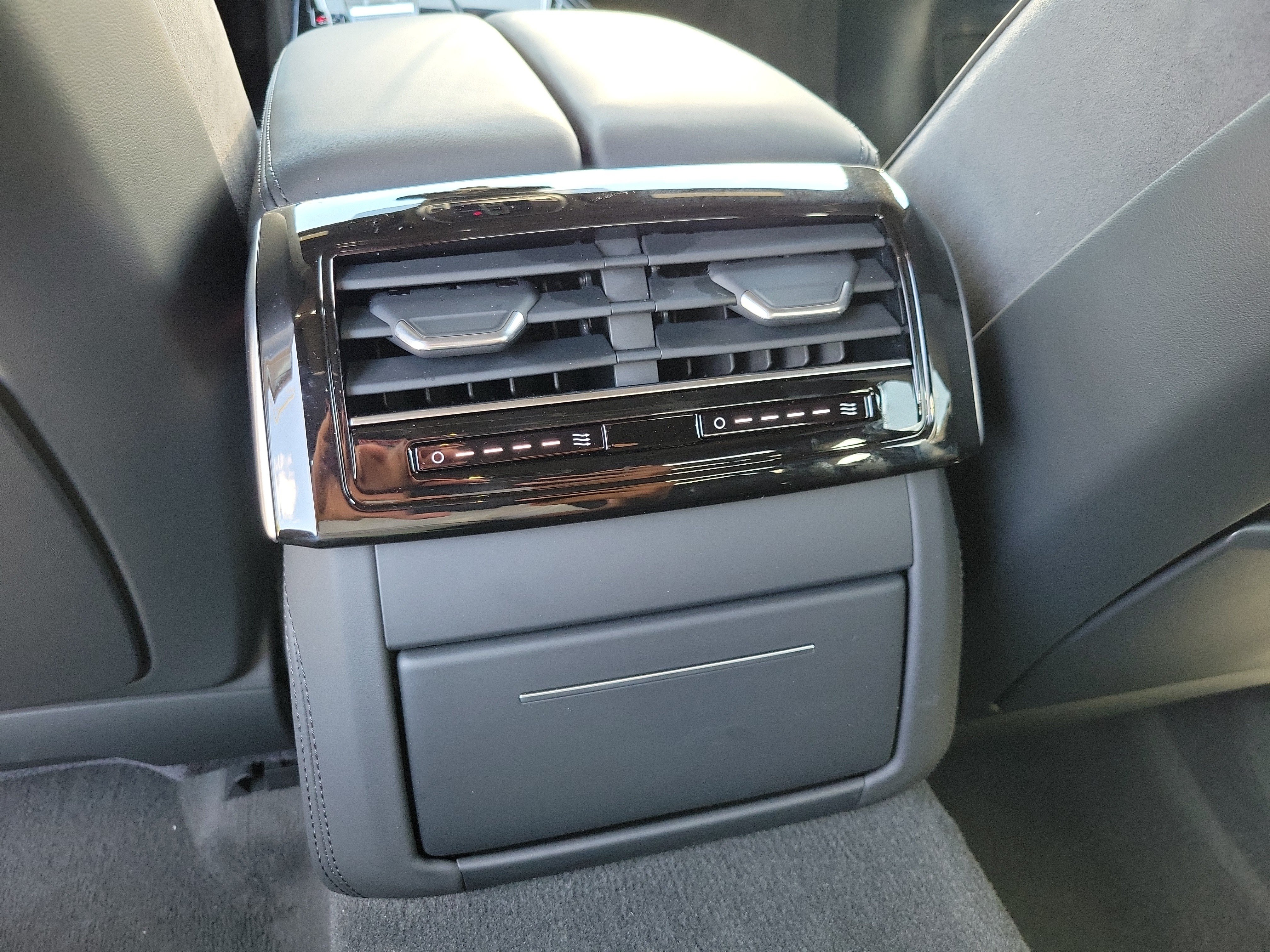 New 2026 Audi A8 L 3.0T AWD/4WD image 15