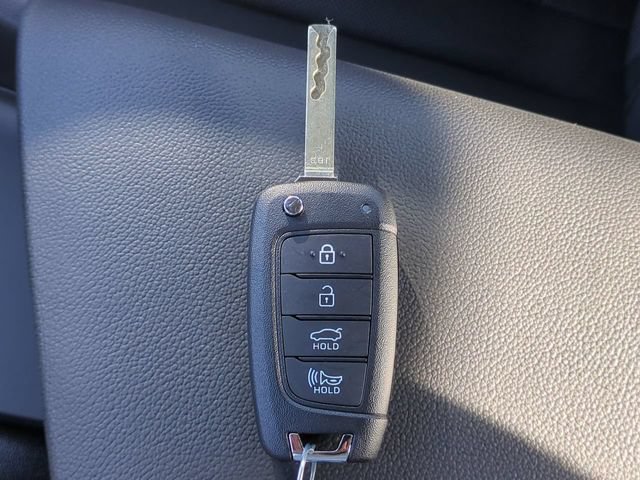 New 2026 Hyundai Elantra SE FWD image 24