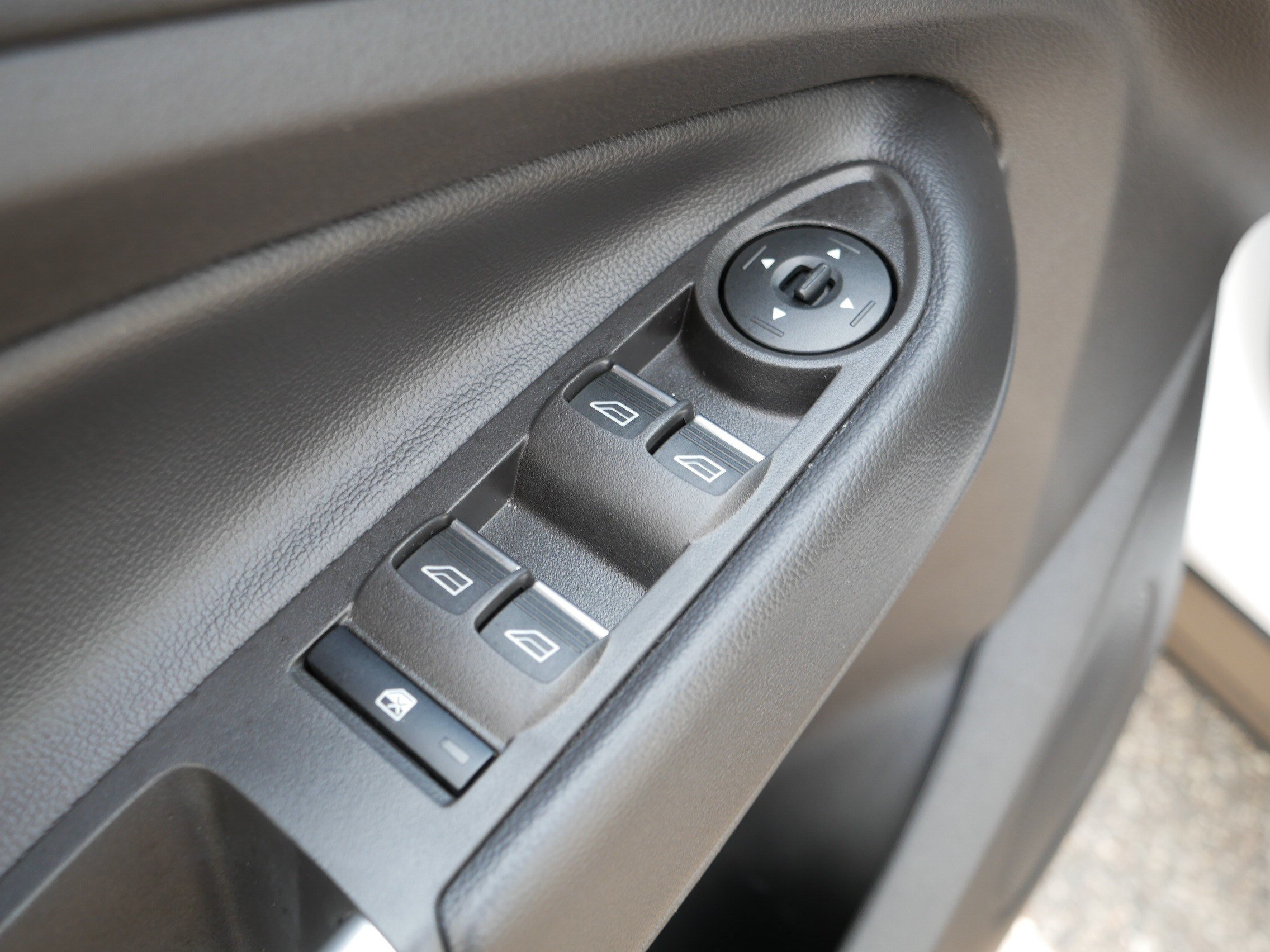 Used 2019 Ford Escape SE AWD/4WD image 19