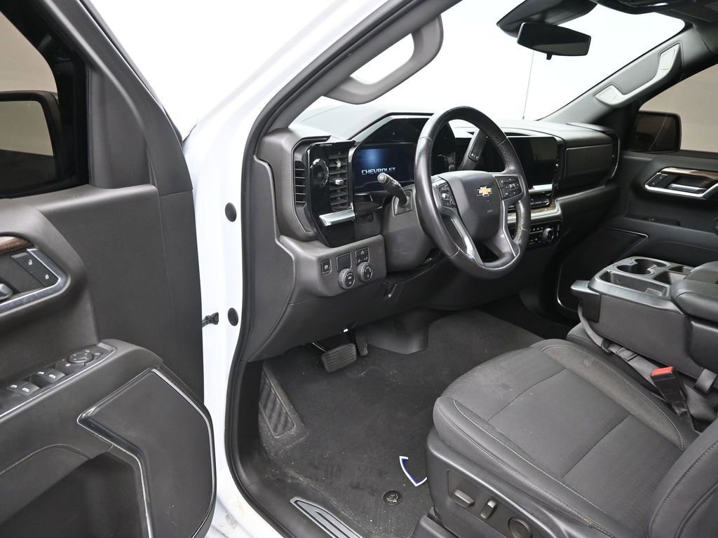 Used 2022 Chevrolet Silverado 1500 LT image 10