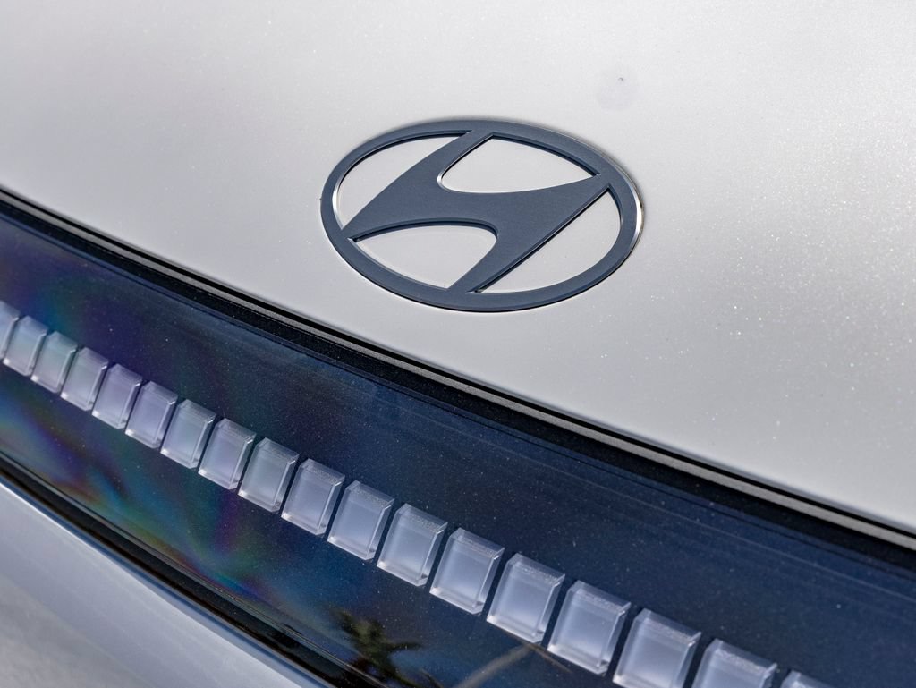 New 2026 Hyundai Ioniq 9 SEL AWD/4WD image 3