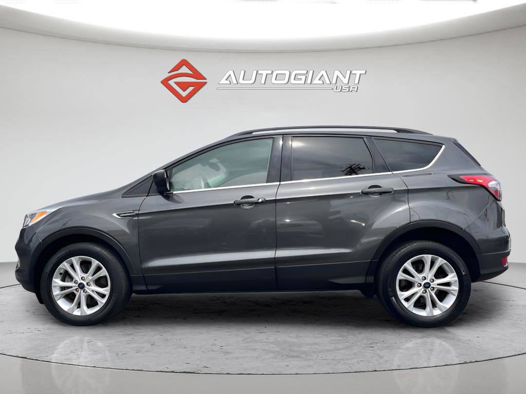 Used 2018 Ford Escape SE image 3