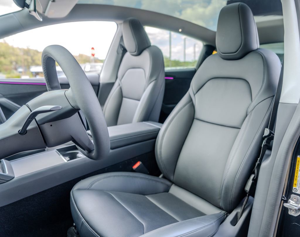 Used 2026 Tesla Model Y Long Range image 15