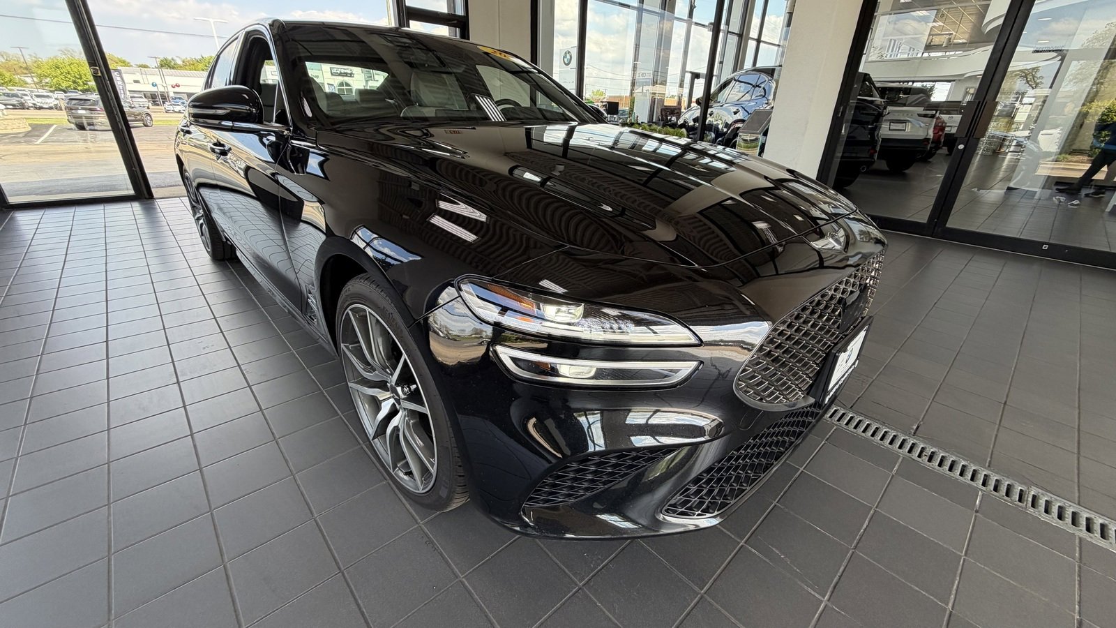 Used 2023 Genesis G70 2.0T AWD/4WD image 6