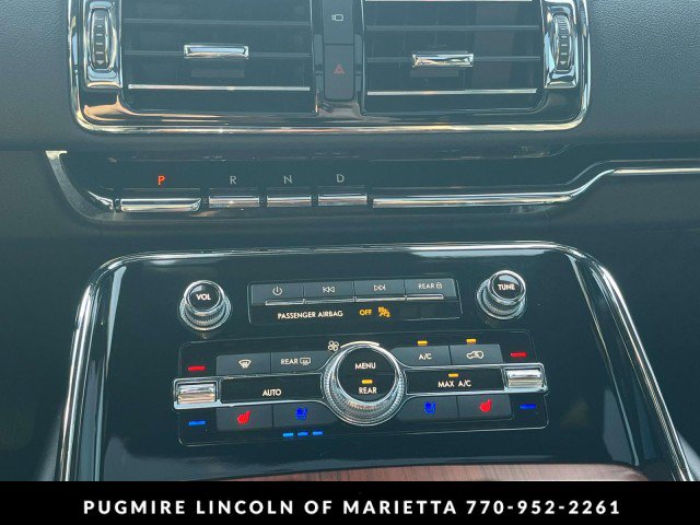 Used 2021 Lincoln Navigator Reserve w/ Luxury Package AWD/4WD image 25