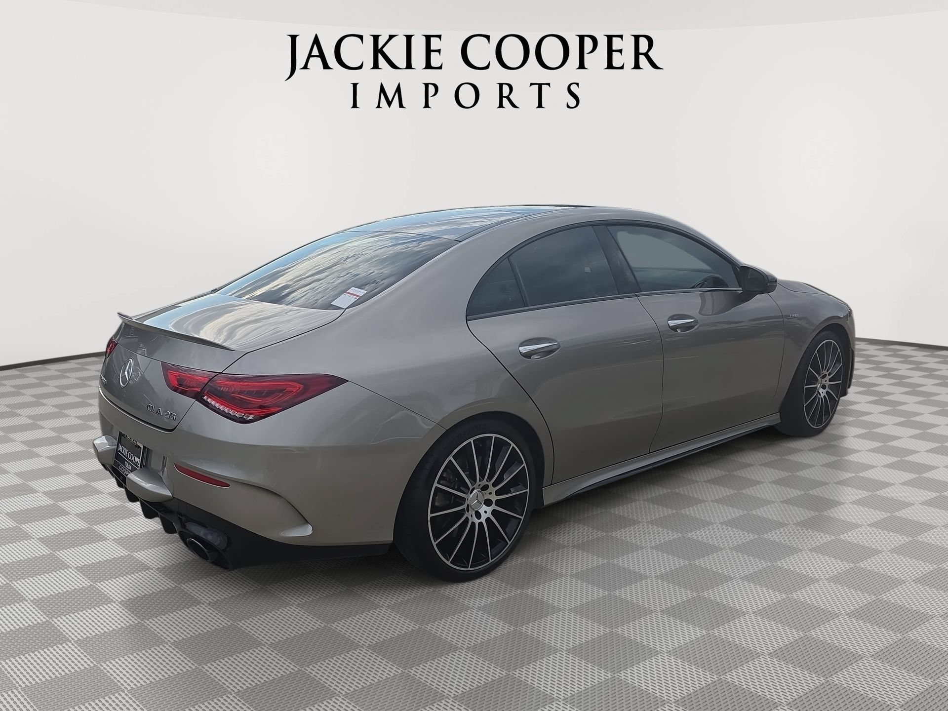 Used 2020 Mercedes-Benz CLA 35 AMG 4MATIC image 5