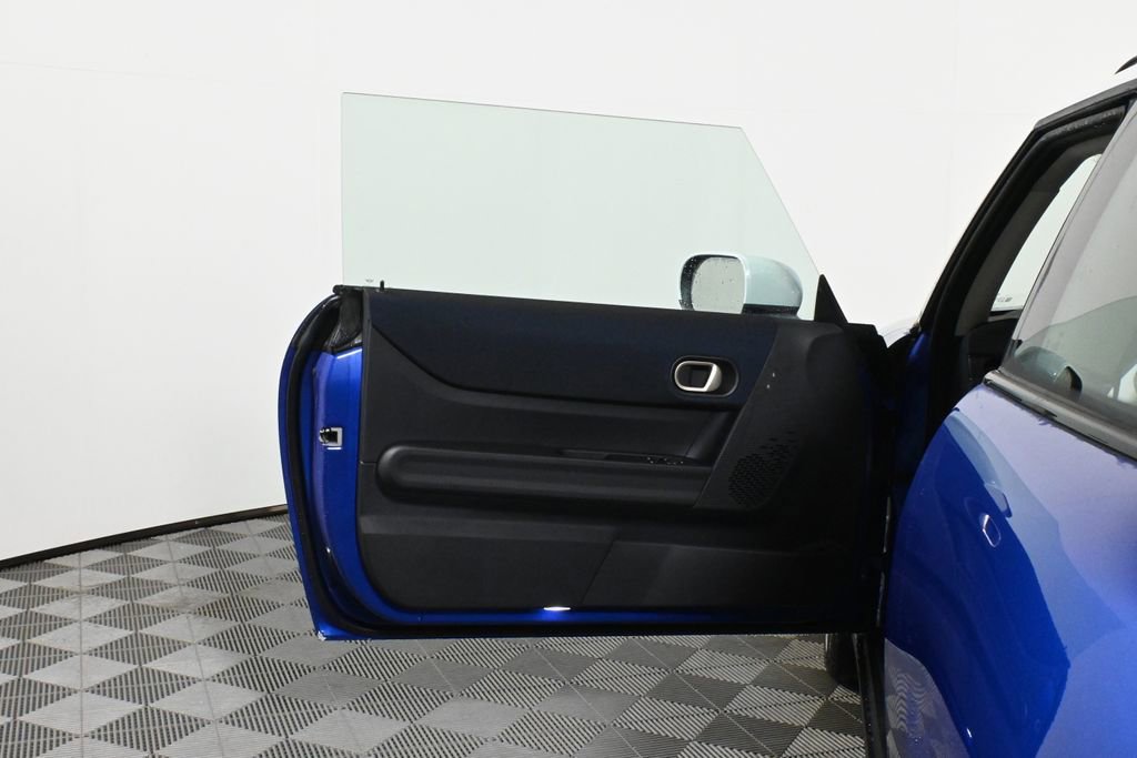 Used 2025 MINI Cooper 2-Door Hardtop image 29