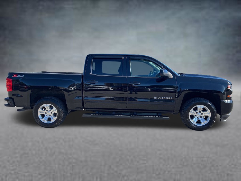 Used 2018 Chevrolet Silverado 1500 LT w/ All Star Edition AWD/4WD image 7