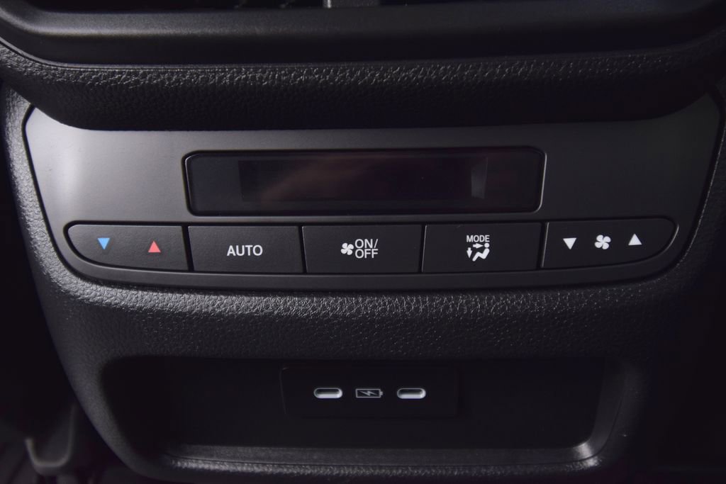 Used 2025 Honda Pilot EX-L image 42