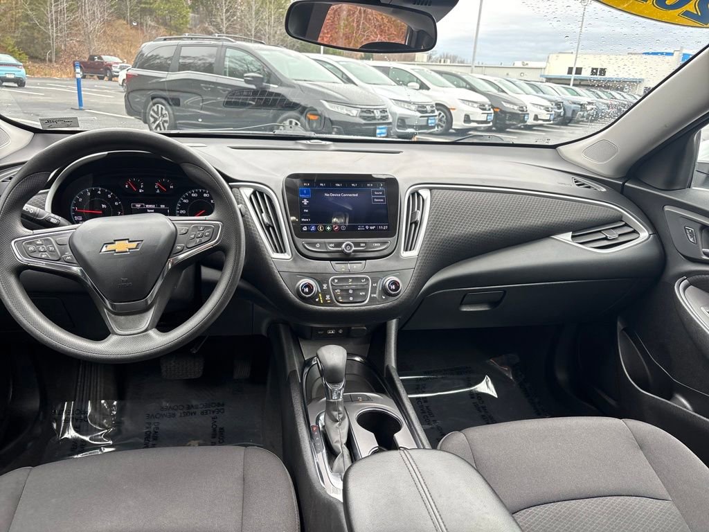 Used 2024 Chevrolet Malibu LT image 30