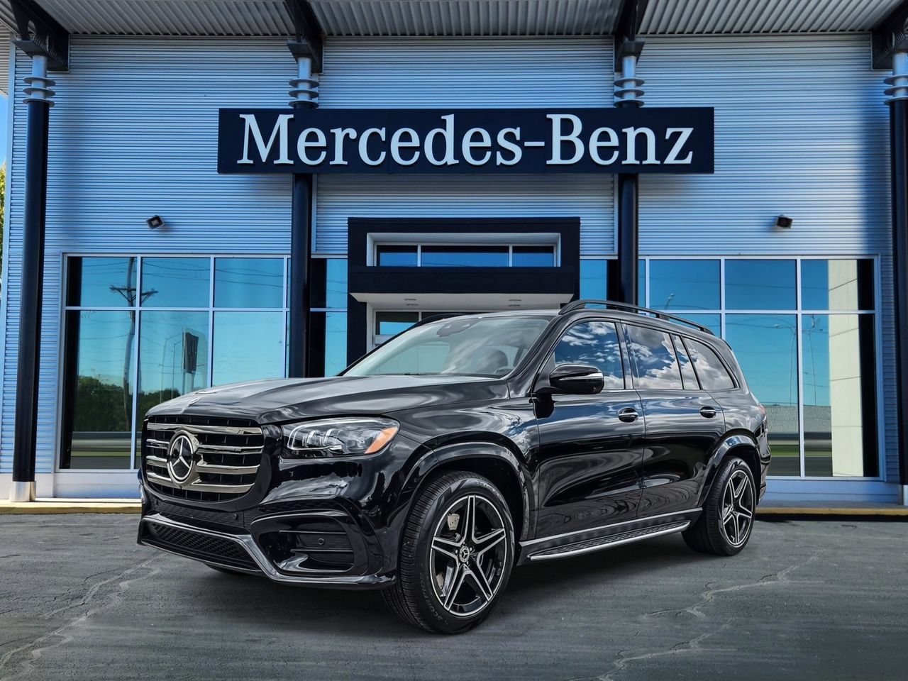 New 2026 Mercedes-Benz GLS 450 4MATIC image 3