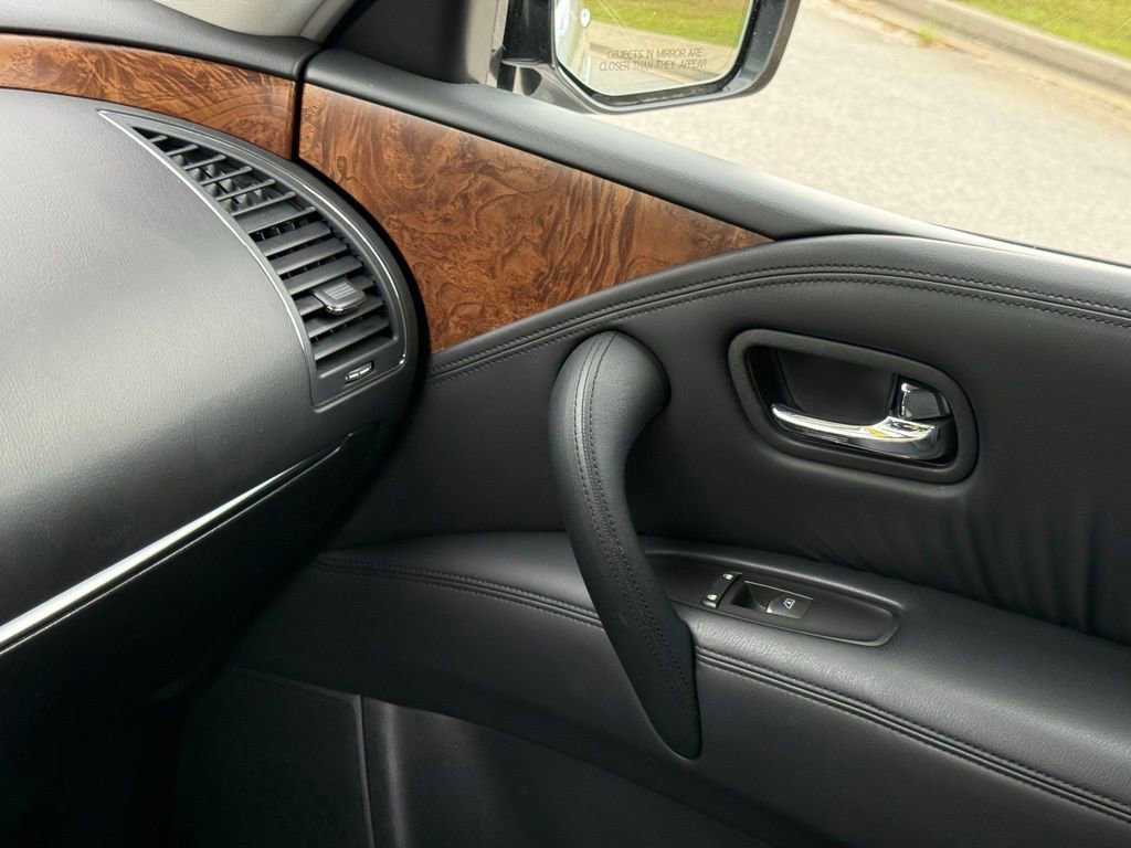 Used 2024 Nissan Armada SL w/ Captain's Chairs Package image 44