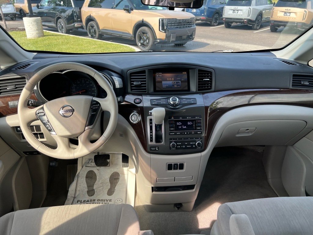 Used 2016 Nissan Quest SV FWD image 5