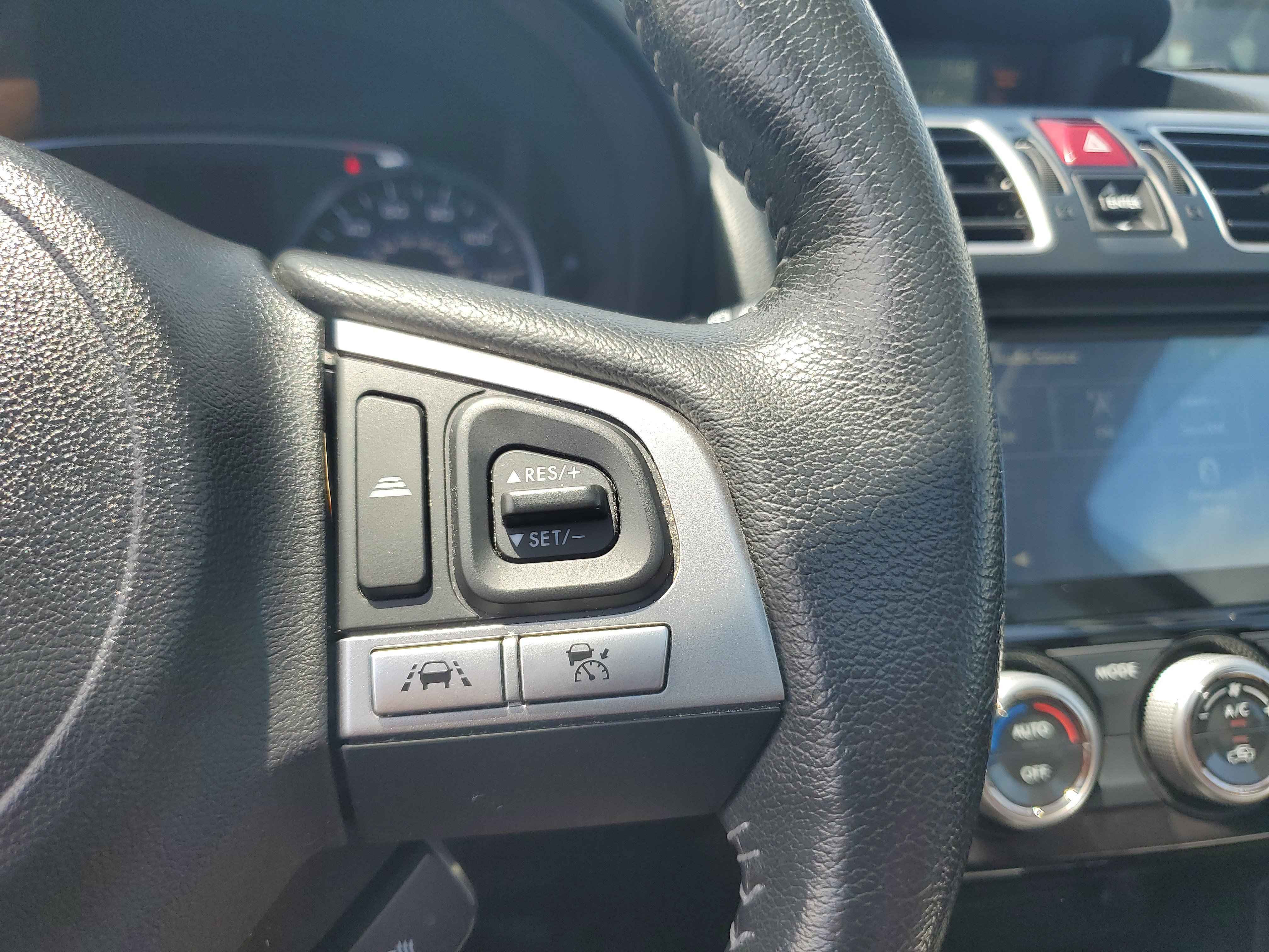 Used 2018 Subaru Forester 2.5i Touring w/ Popular Package #3B AWD/4WD image 22