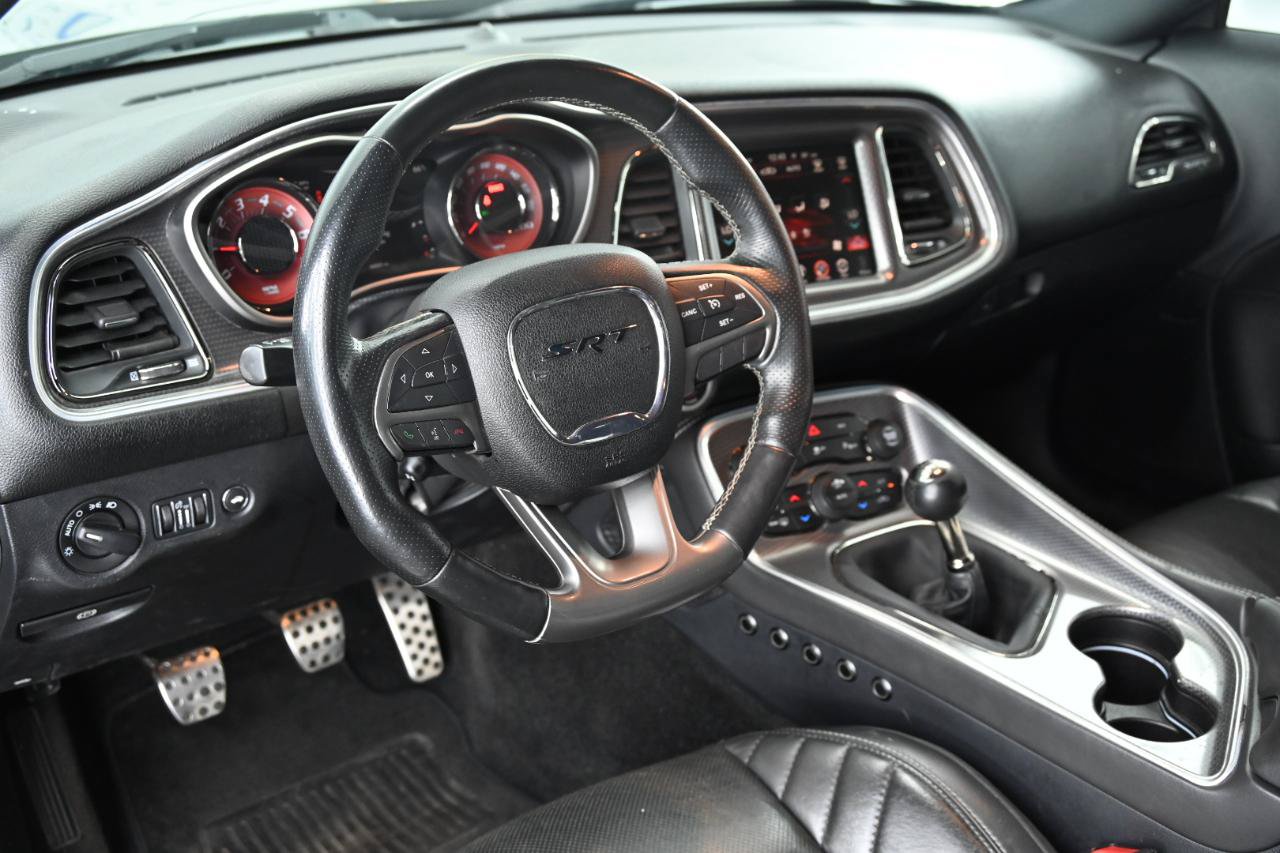 Used 2015 Dodge Challenger SRT Hellcat RWD image 21
