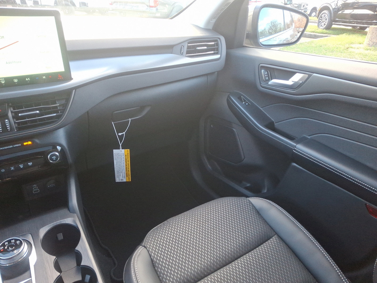 New 2025 Ford Escape Plug-in Hybrid w/ Class II Trailer Tow Package image 11