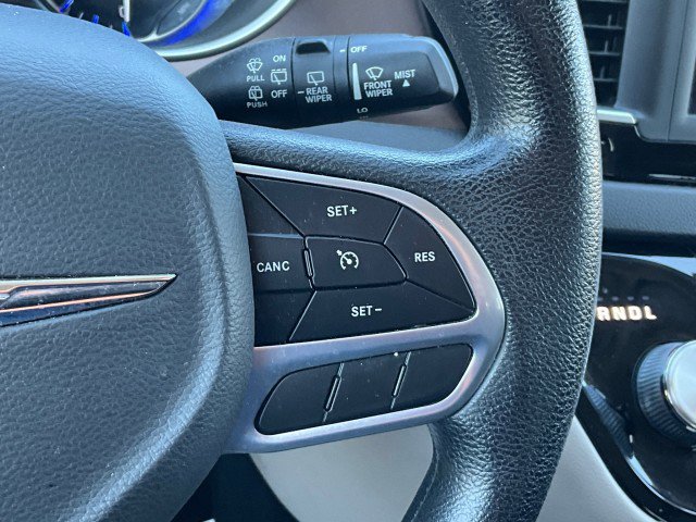 Used 2021 Chrysler Voyager Lxi FWD image 17