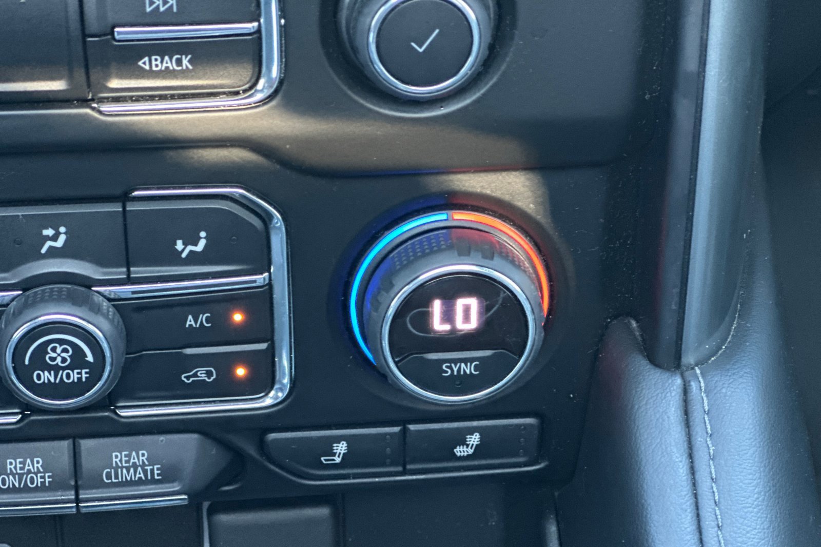 Used 2021 Chevrolet Tahoe Z71 w/ Rear Media and Nav Package image 29