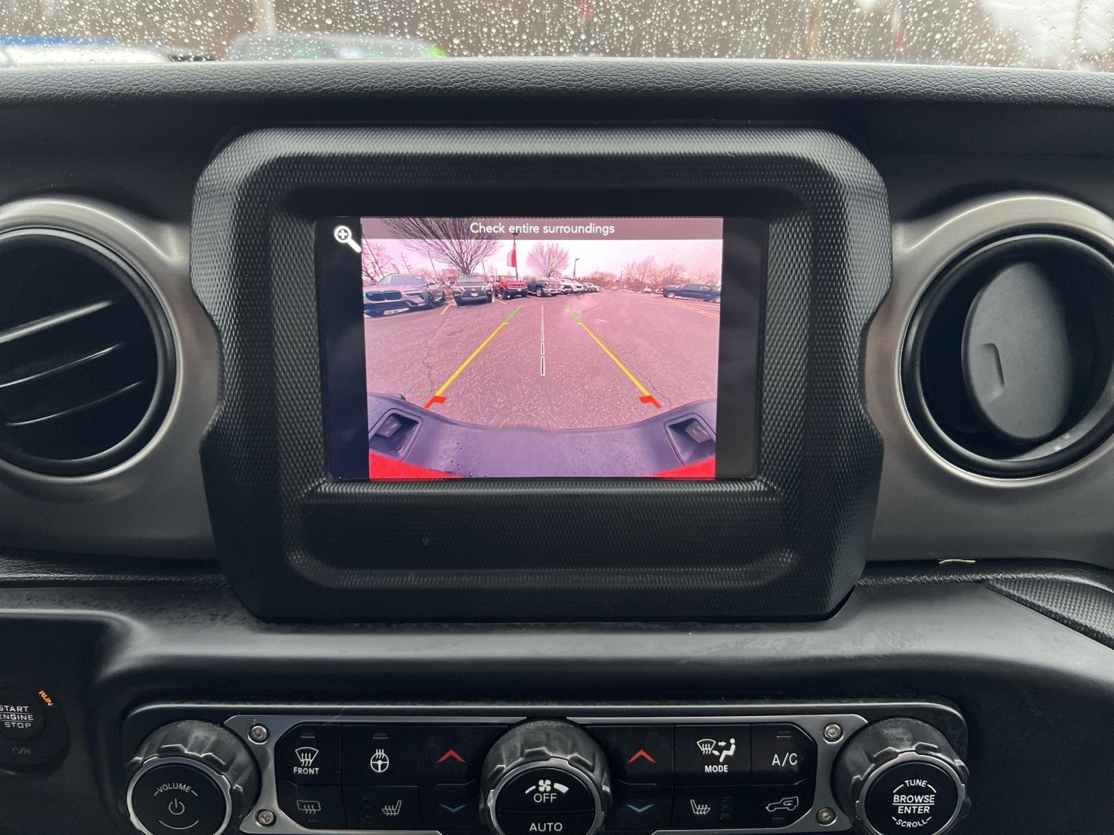 Used 2020 Jeep Gladiator Sport w/ Quick Order Package 24S image 18