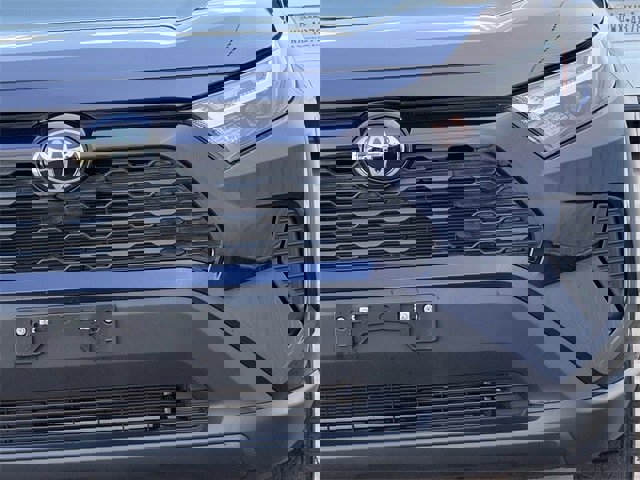 Used 2023 Toyota RAV4 XLE image 9