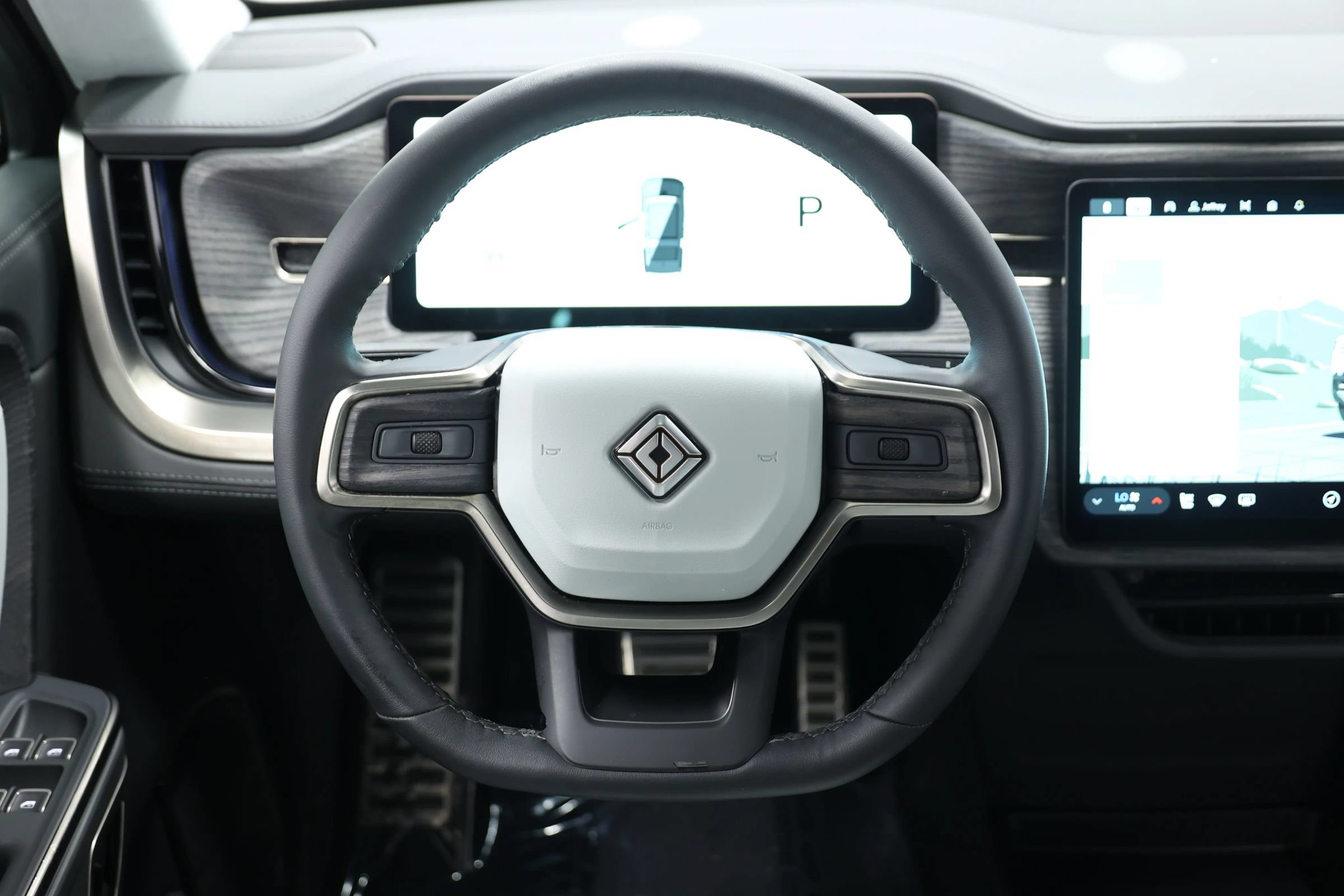 Used 2024 Rivian R1S Adventure Quad AWD/4WD image 25