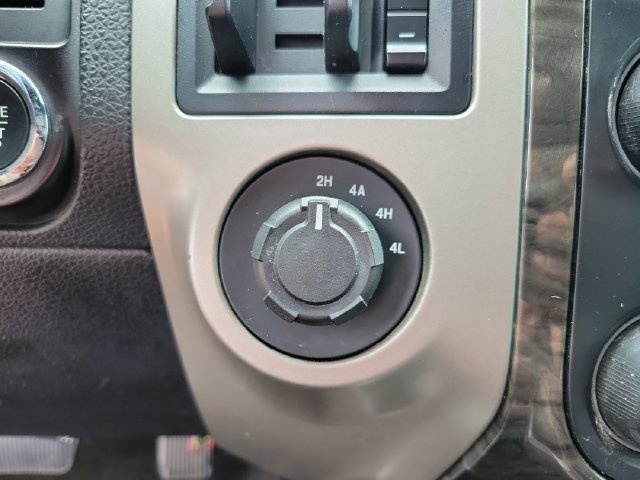 Used 2015 Ford Expedition Limited w/ Equipment Group 301A AWD/4WD image 27