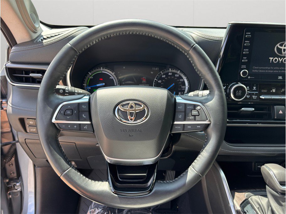 Used 2021 Toyota Highlander Limited FWD image 26