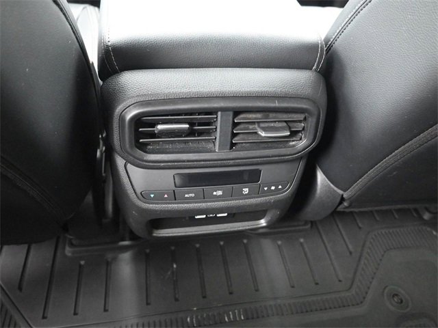 Used 2023 Honda Pilot Touring image 18