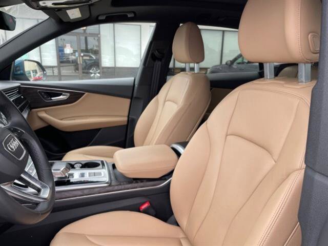 Used 2021 Audi Q8 Premium w/ Convenience Package AWD/4WD image 15