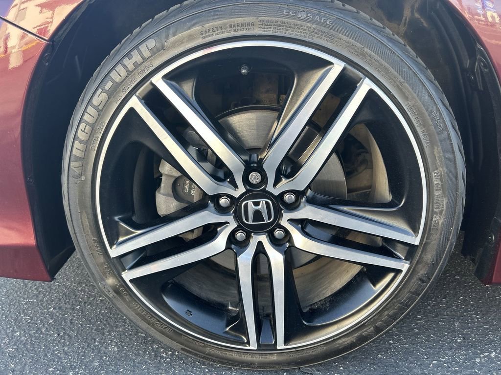 Used 2017 Honda Accord Touring image 10