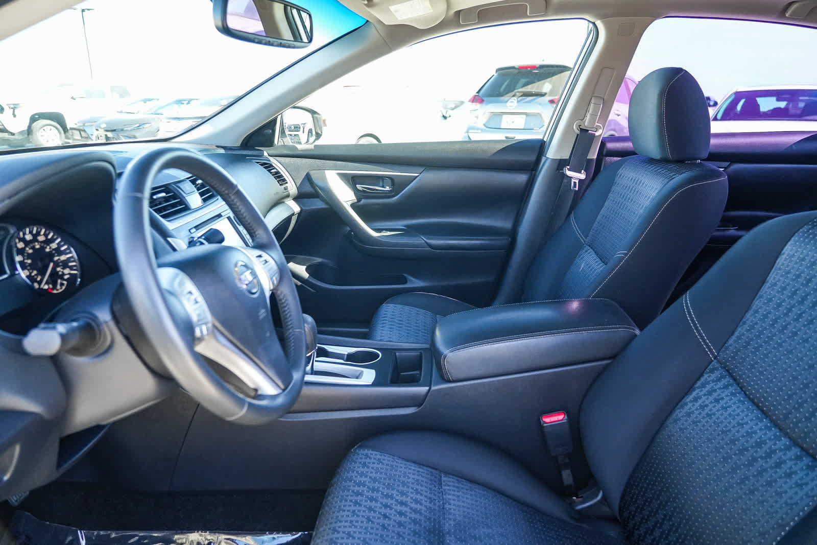 Used 2016 Nissan Altima 2.5 SV w/ Convenience Package FWD image 18