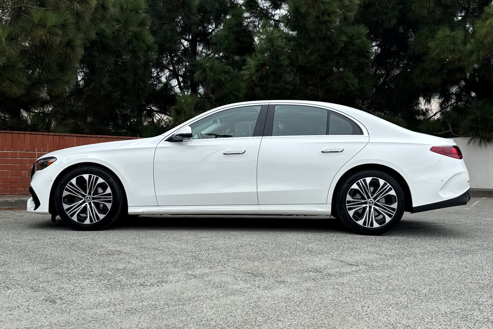 Used 2026 Mercedes-Benz E 350 Sedan image 7