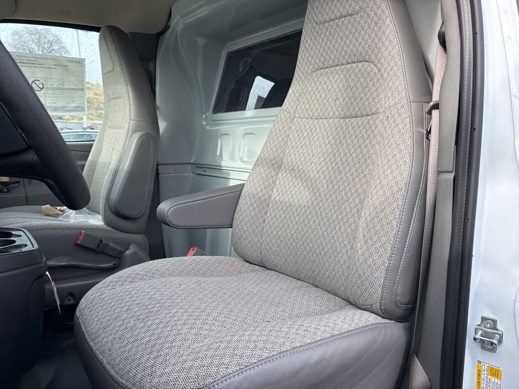 New 2024 GMC Savana 2500 w/ Driver Convenience Package image 48